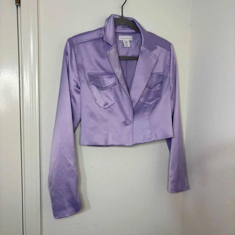 House of Harlow 1960 Gianna Cropped Satin Blazer in lilac - Picture 2 of 10